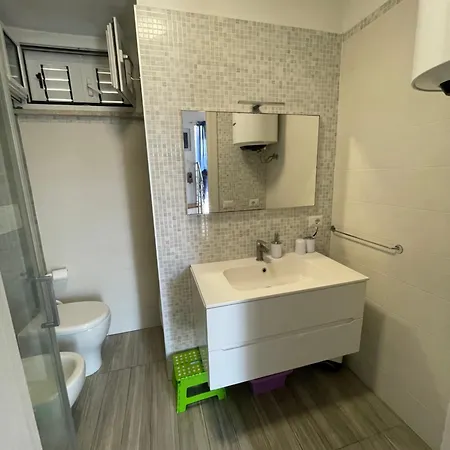 Semesterbostad Specchio Marino